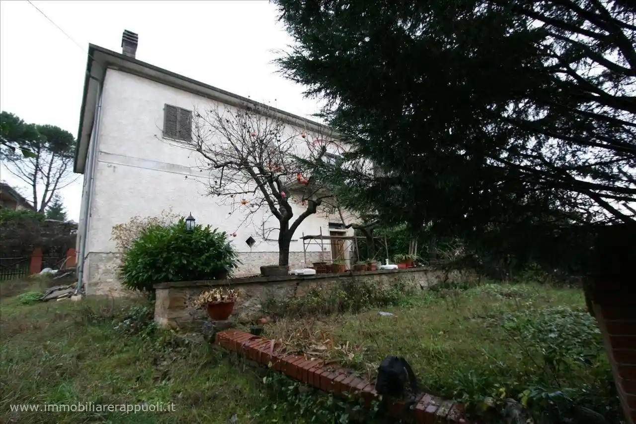 Casa indipendente in vendita a Sinalunga