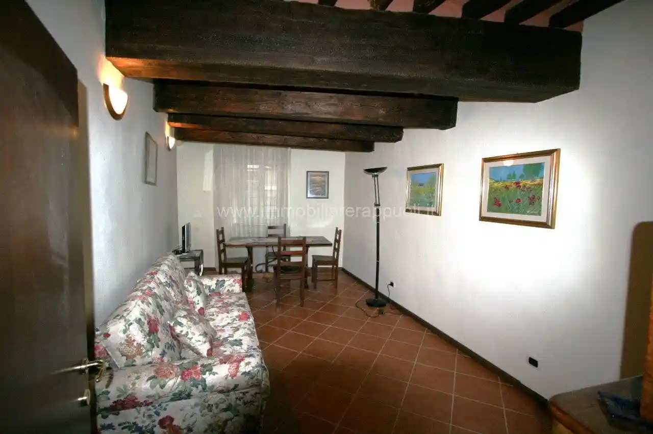 Appartamento in vendita a Sinalunga