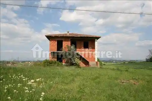 Casa indipendente in vendita a Lucignano
