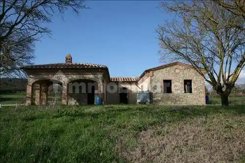 Casa indipendente in vendita a Sinalunga