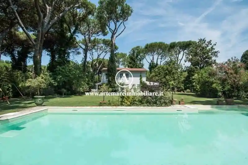 Villa in affitto a Pietrasanta