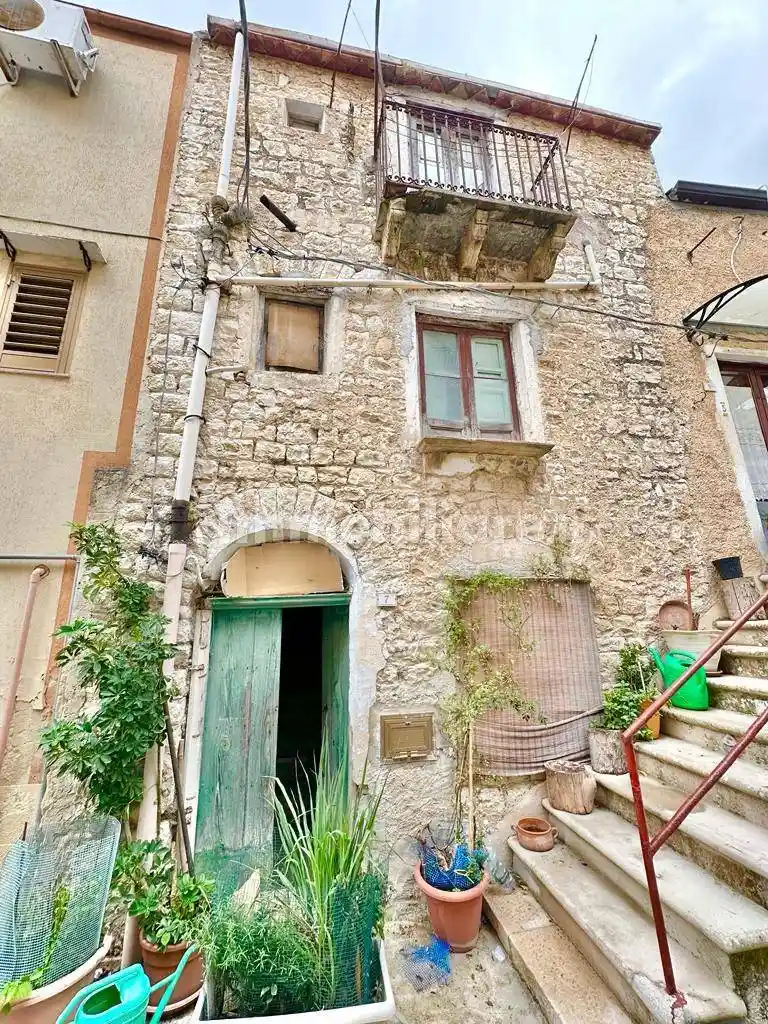 Casa indipendente in vendita a Chiusa Sclafani
