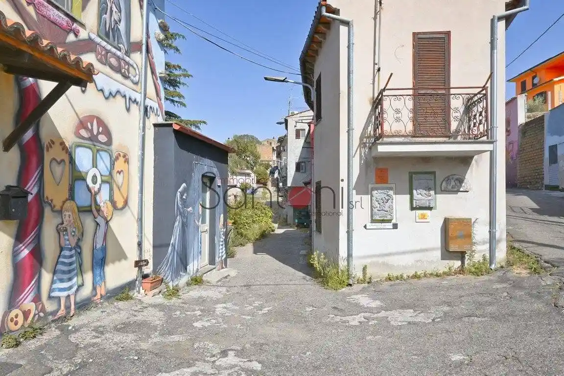 Casa indipendente in vendita a Viterbo