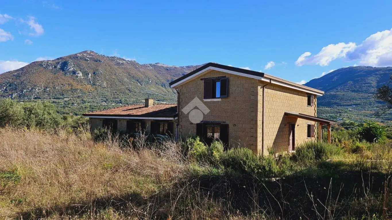 Villa in vendita a Melizzano