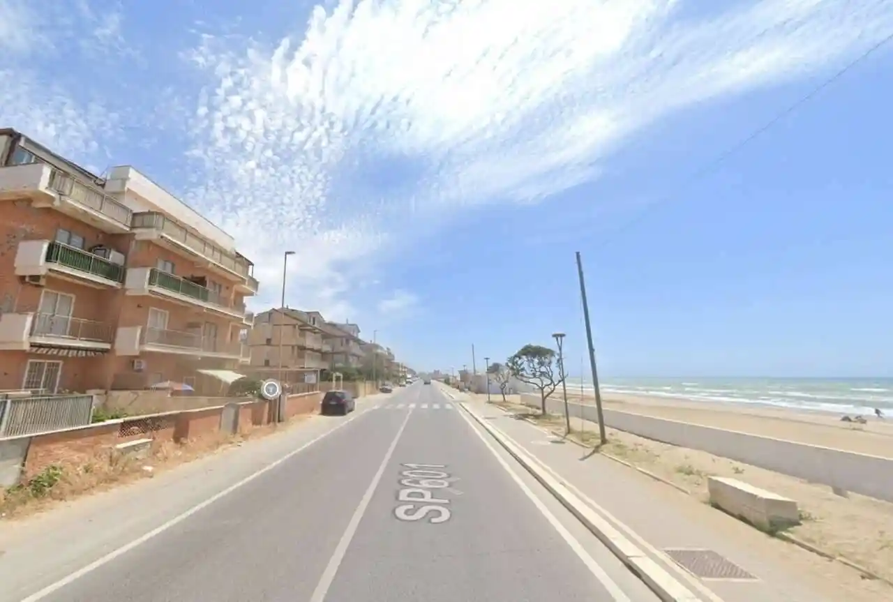 Palazzo - Edificio in vendita a Ardea