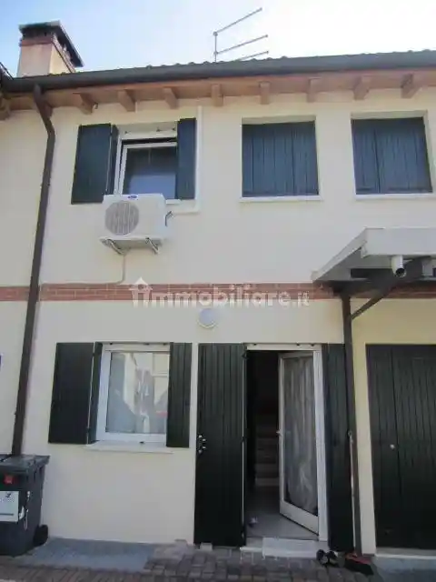 Casa indipendente in vendita a Rossano Veneto