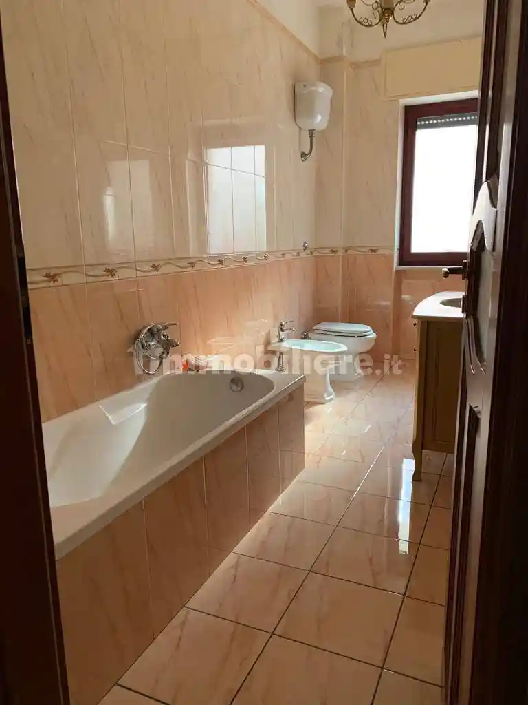 Quadrilocale via Luigi Laviano 78, Stadio, Caserta - foto 2