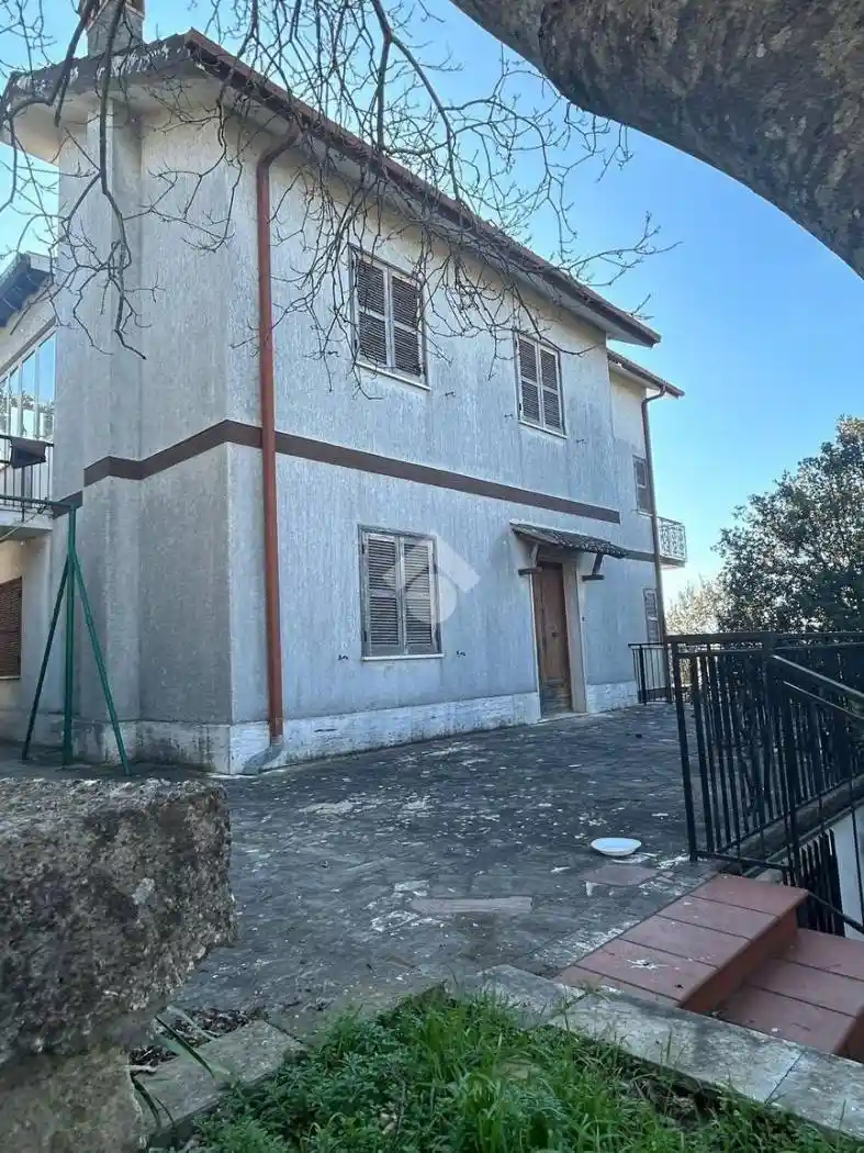 Villa in vendita a Olevano Romano