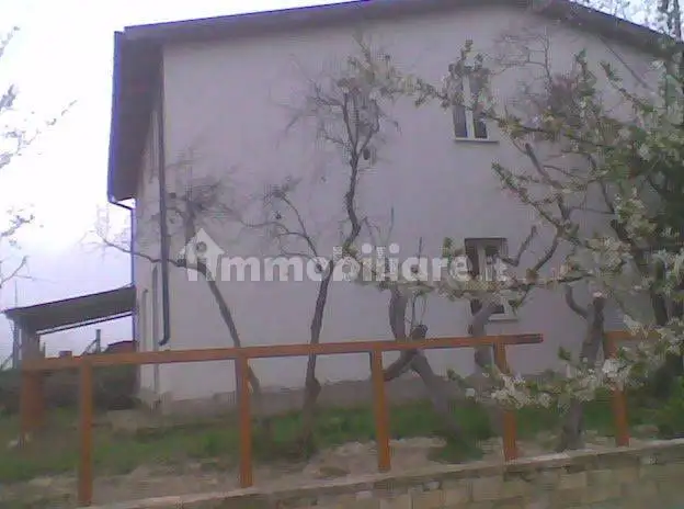 Casa indipendente in vendita a Giuliano Teatino