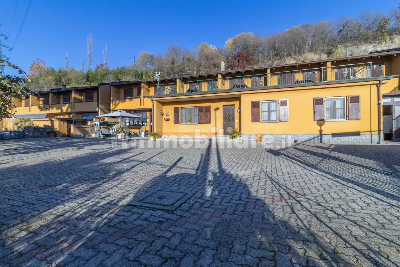 Rustico - Casale in vendita a Piverone