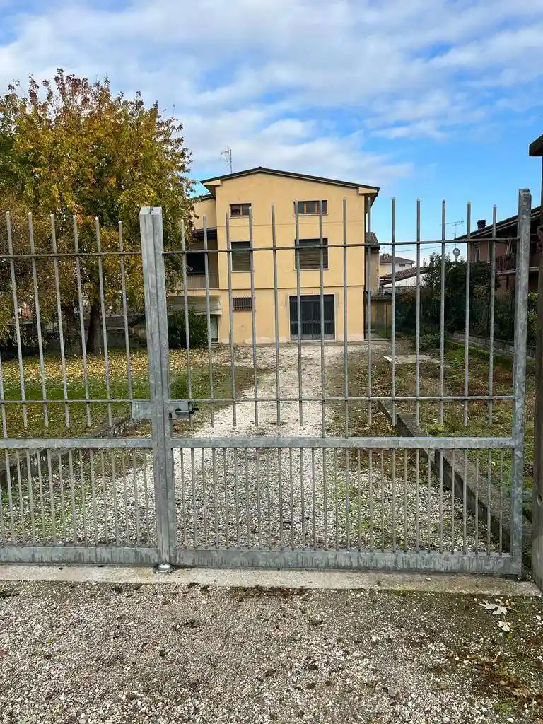 Villa in vendita a Verolanuova