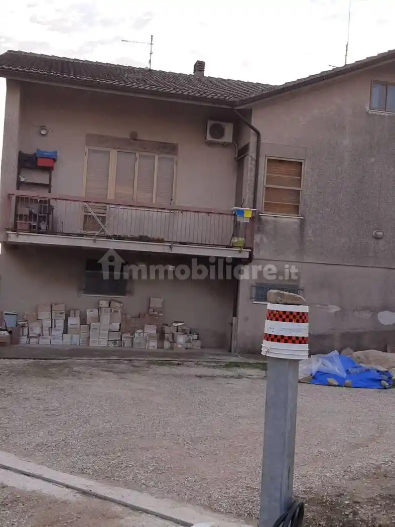 Casa indipendente in vendita a Mombaroccio