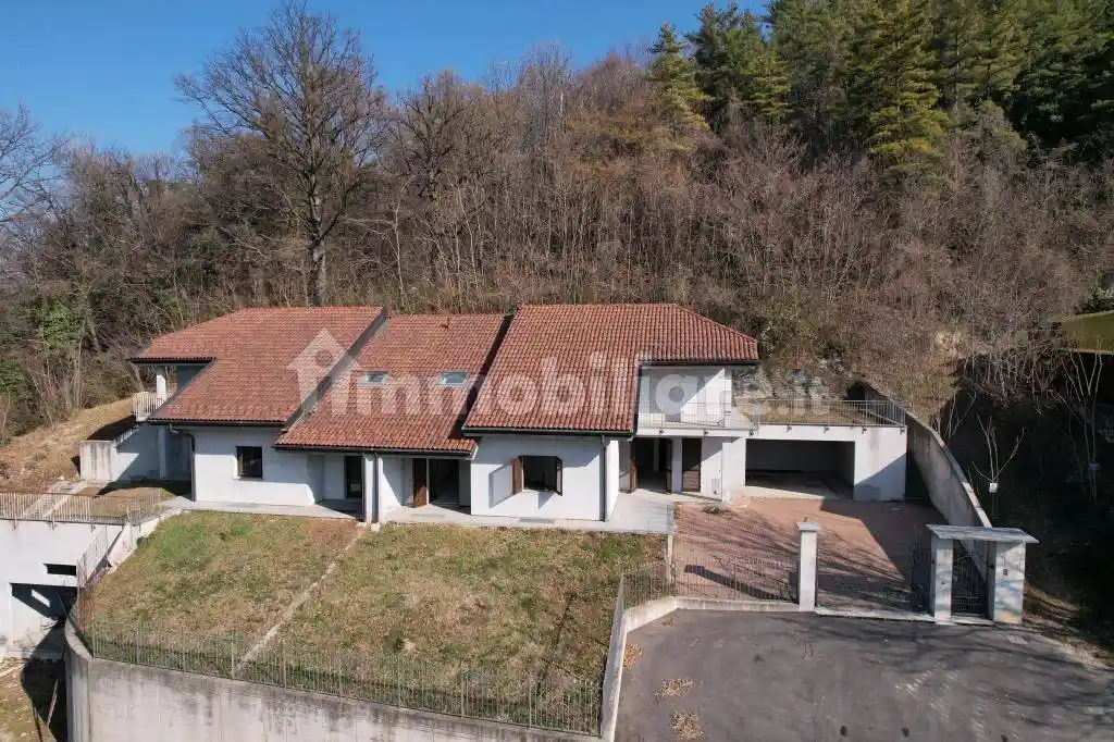 Villa in vendita a Pino Torinese