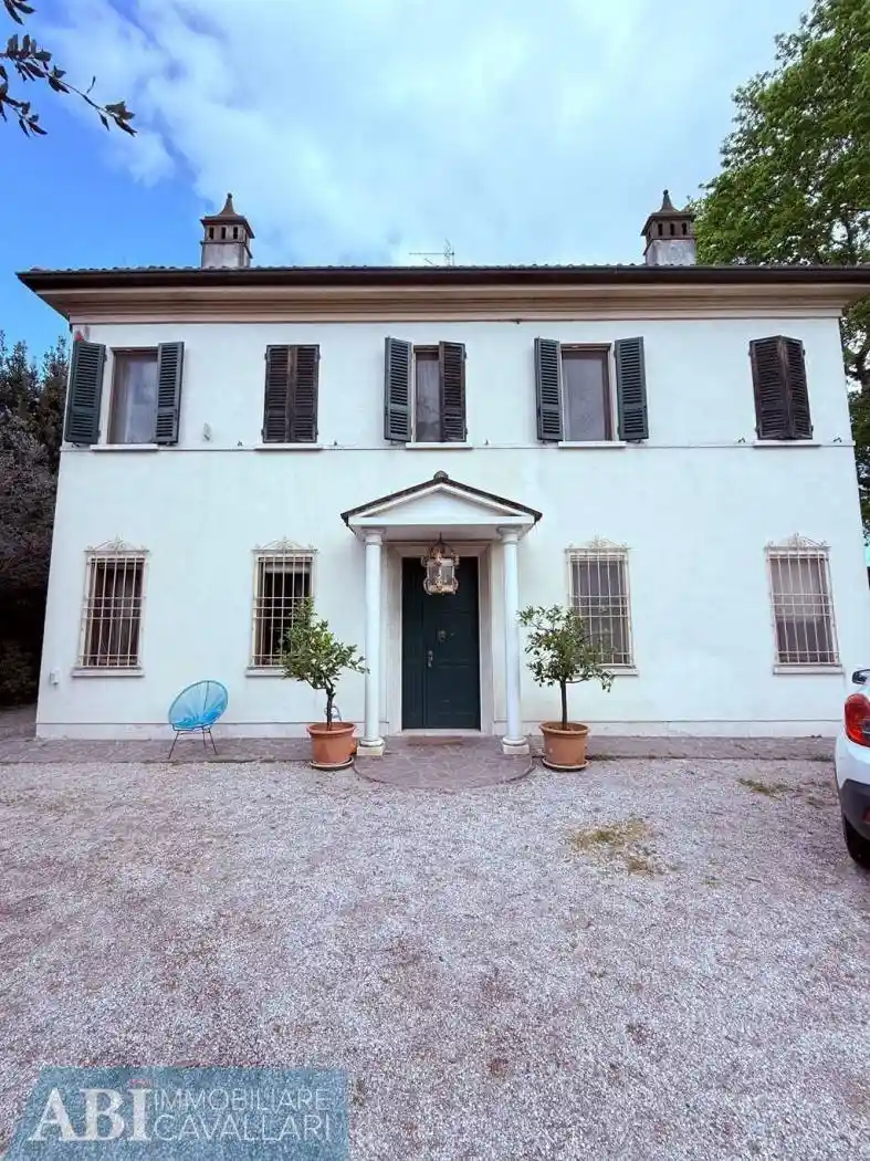 Villa in vendita a Bagnacavallo