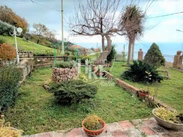Villa unifamiliare via Bovernino, 22, Longobardi - foto 4