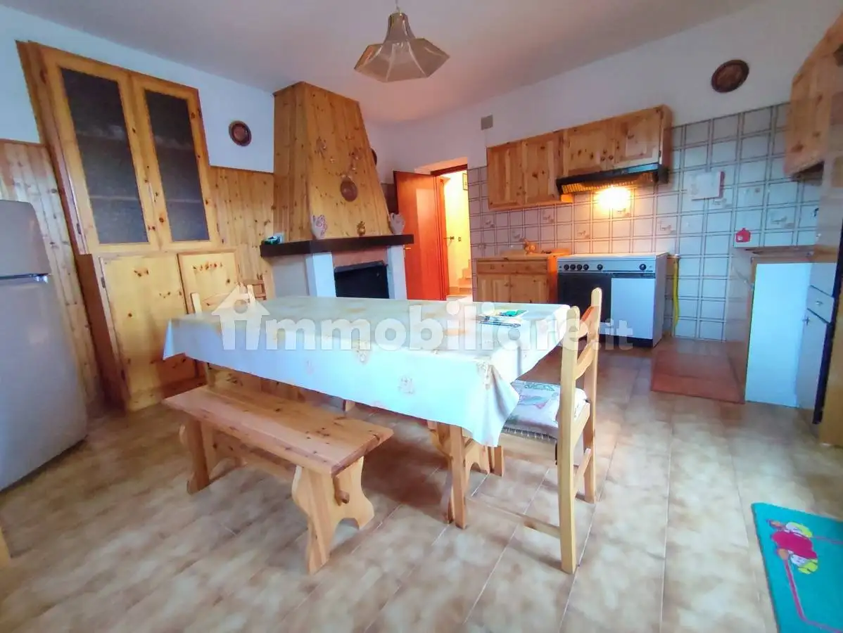 Appartamento via Basanello 19, San Sabino Basanello, Barete - foto 5