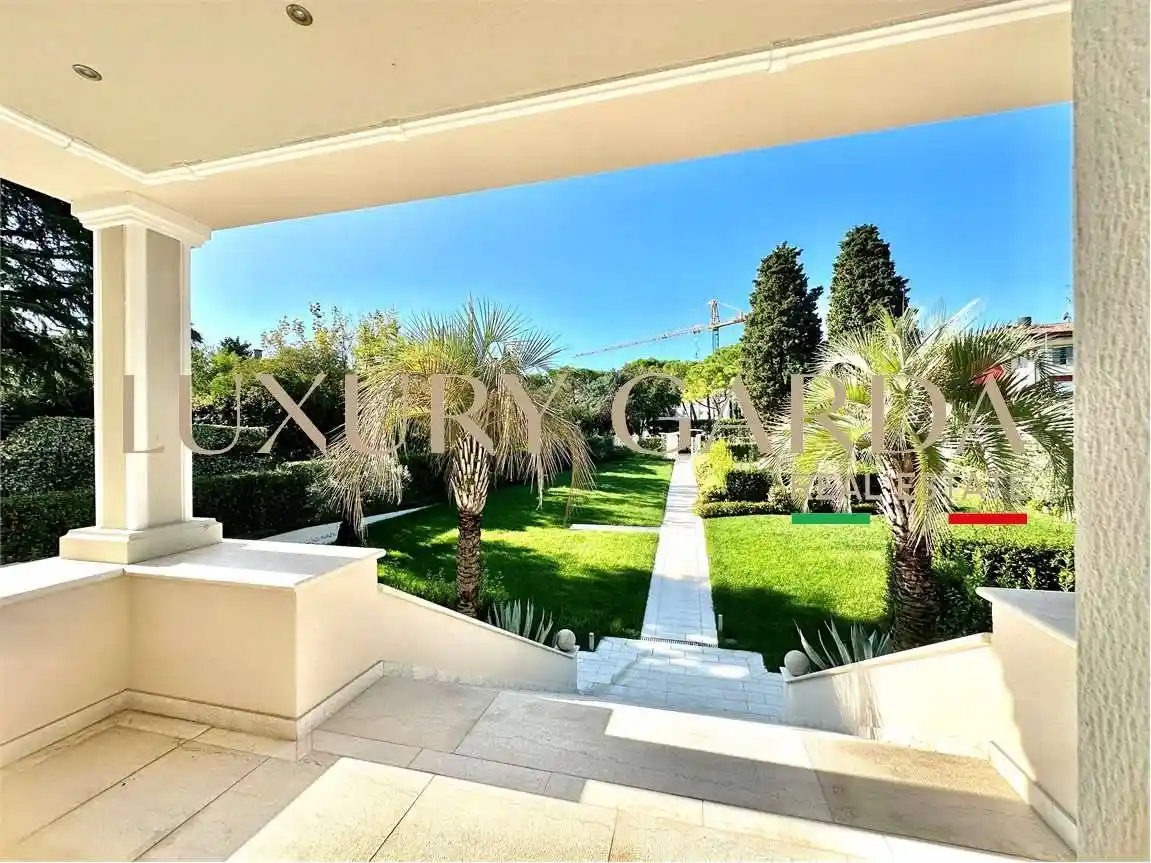 Appartamento in vendita a Desenzano del Garda