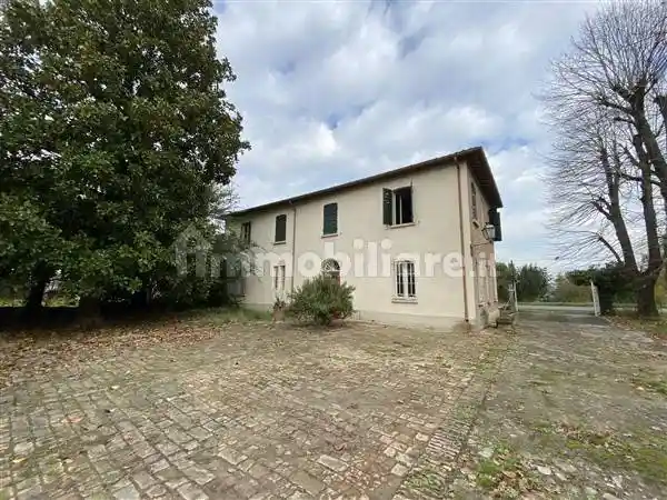 Rustico - Casale in vendita a Ravenna