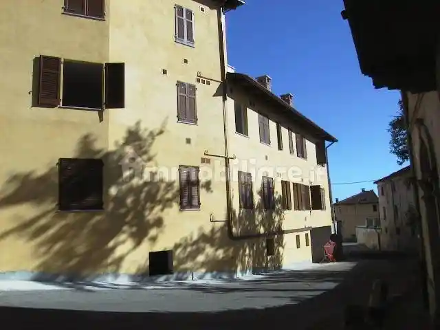 Appartamento in vendita a Valfenera