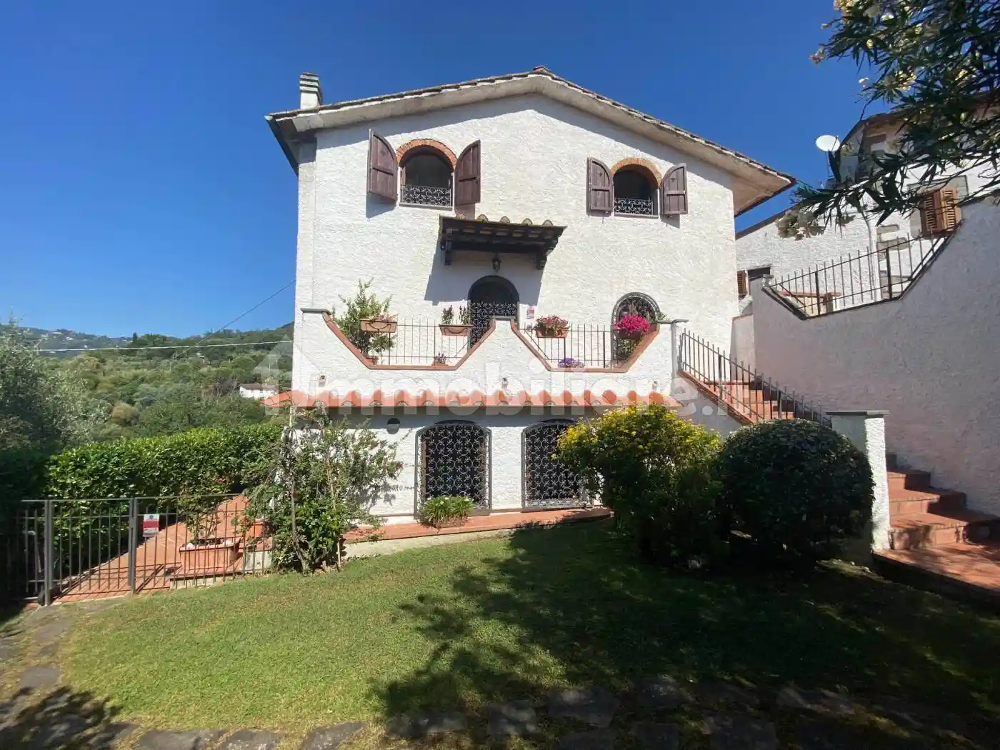 Villa in vendita a Montecatini-Terme