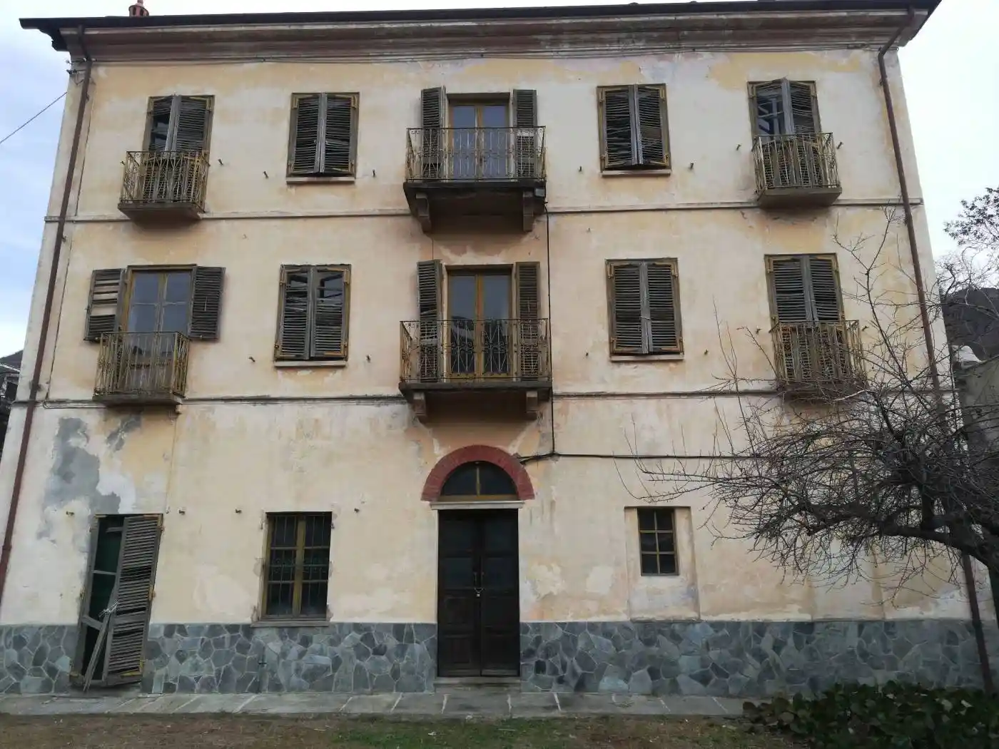 Casa indipendente in vendita a Pont-Canavese