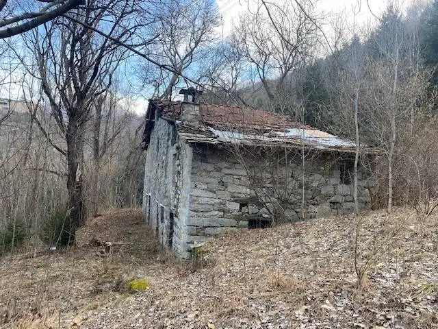 Cascina, da ristrutturare, 320 m², Berzo Demo - foto 2