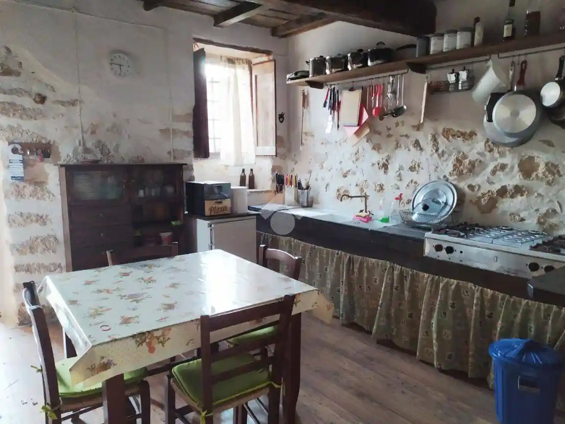 Palazzo - Edificio in Affitto - foto 2