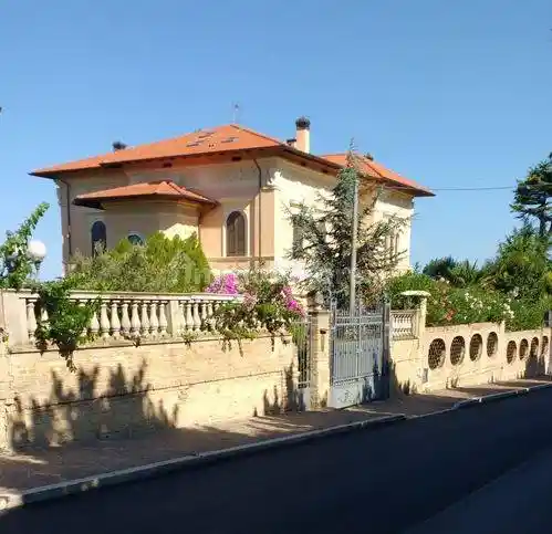 Villa unifamiliare viale Splendore, Centro, Giulianova - foto 3