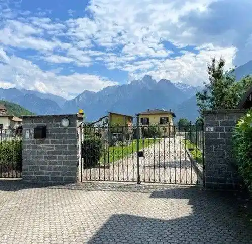 Villa in vendita a Sorico