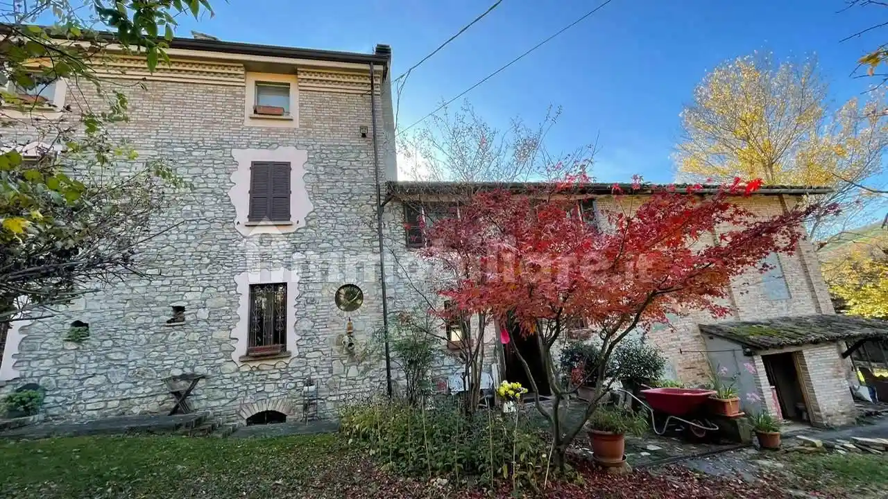 Rustico - Casale in vendita a Lugagnano Val d'Arda