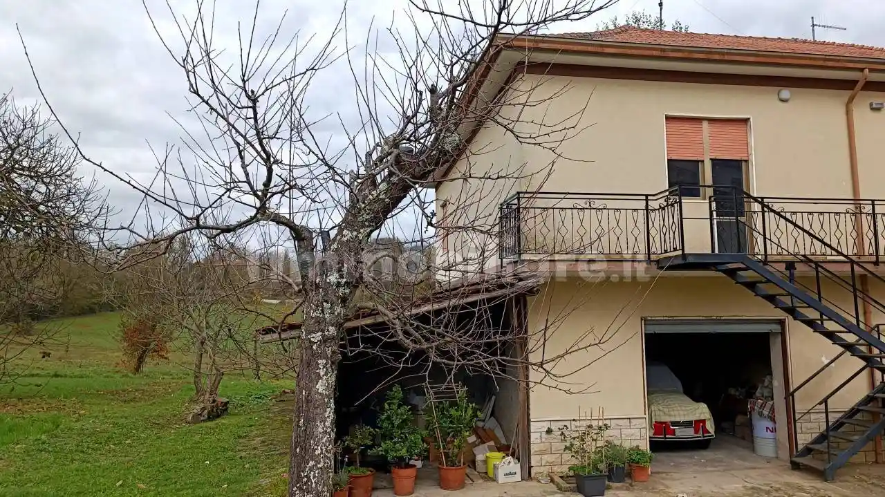 Villa in vendita a Casalvieri