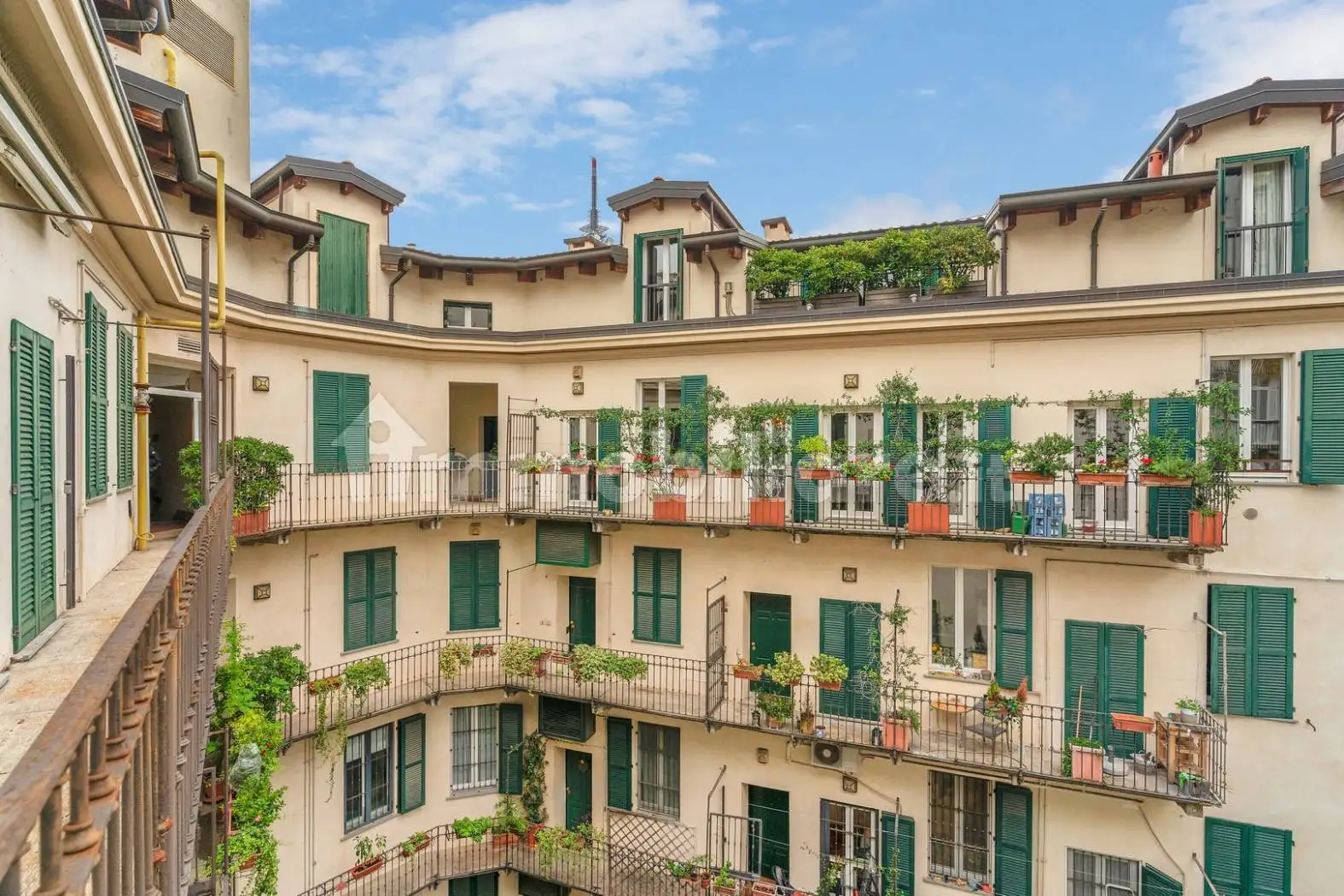 Penthouse - Attic in vendita a Milan