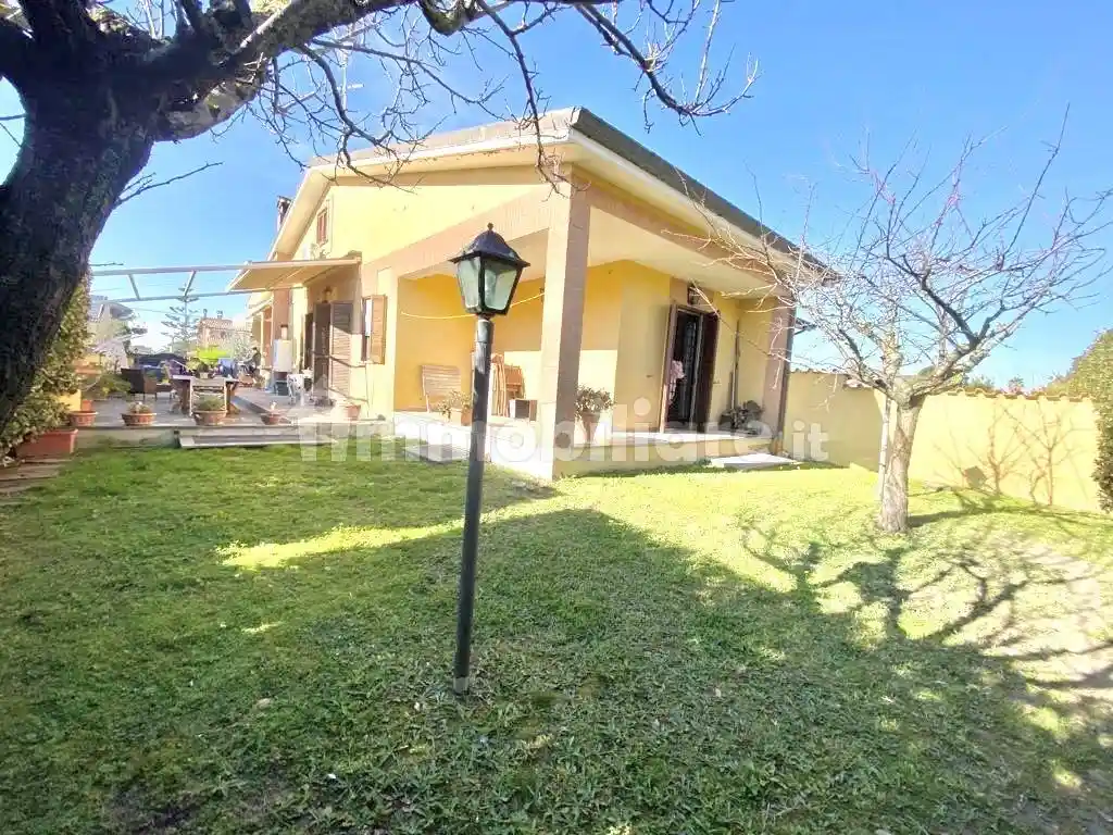 Villa in vendita a Roma
