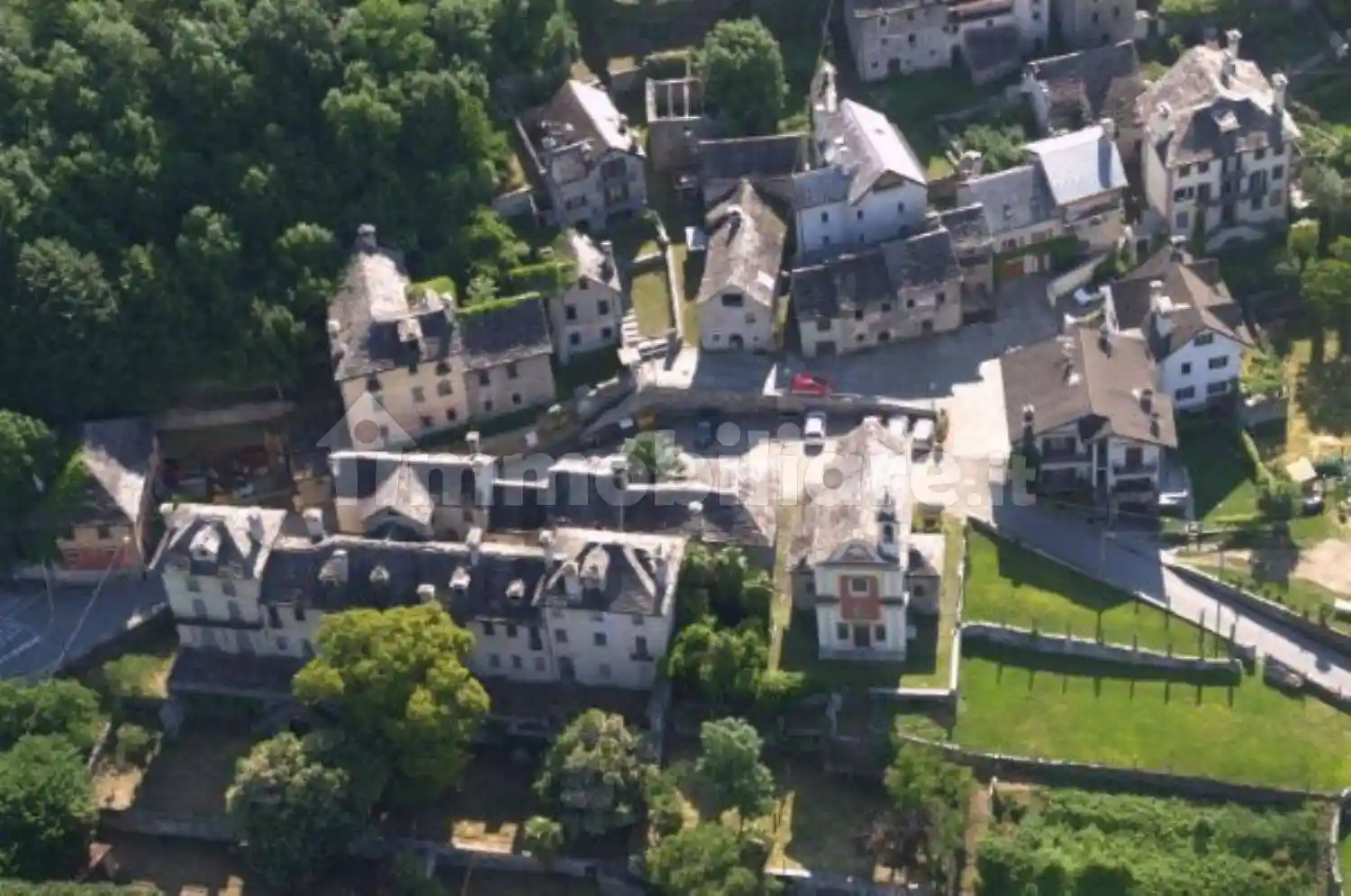 Villa in vendita a Masera