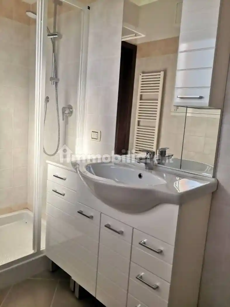 Open space, ottimo stato, quinto piano, Centro, Calderara di Reno - foto 4