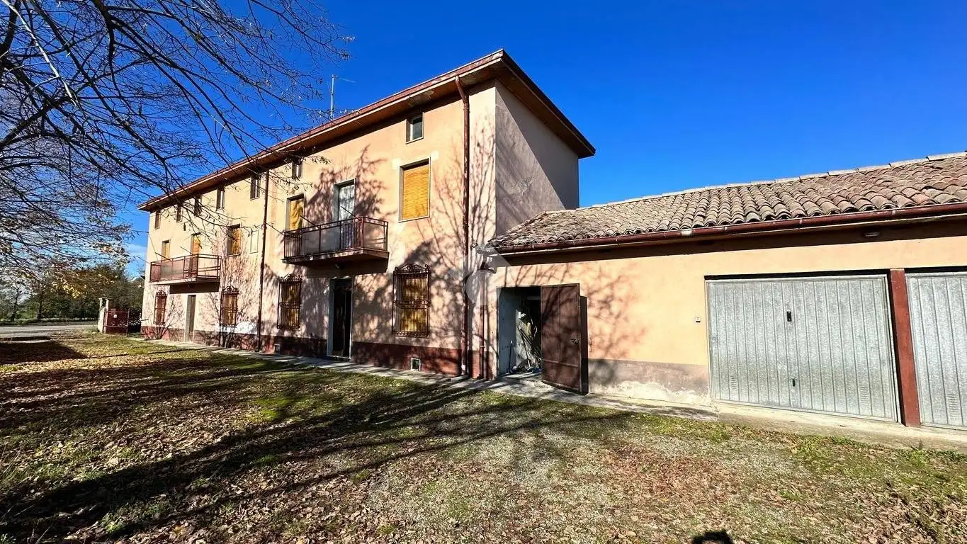 Rustico - Casale in vendita a Tortona