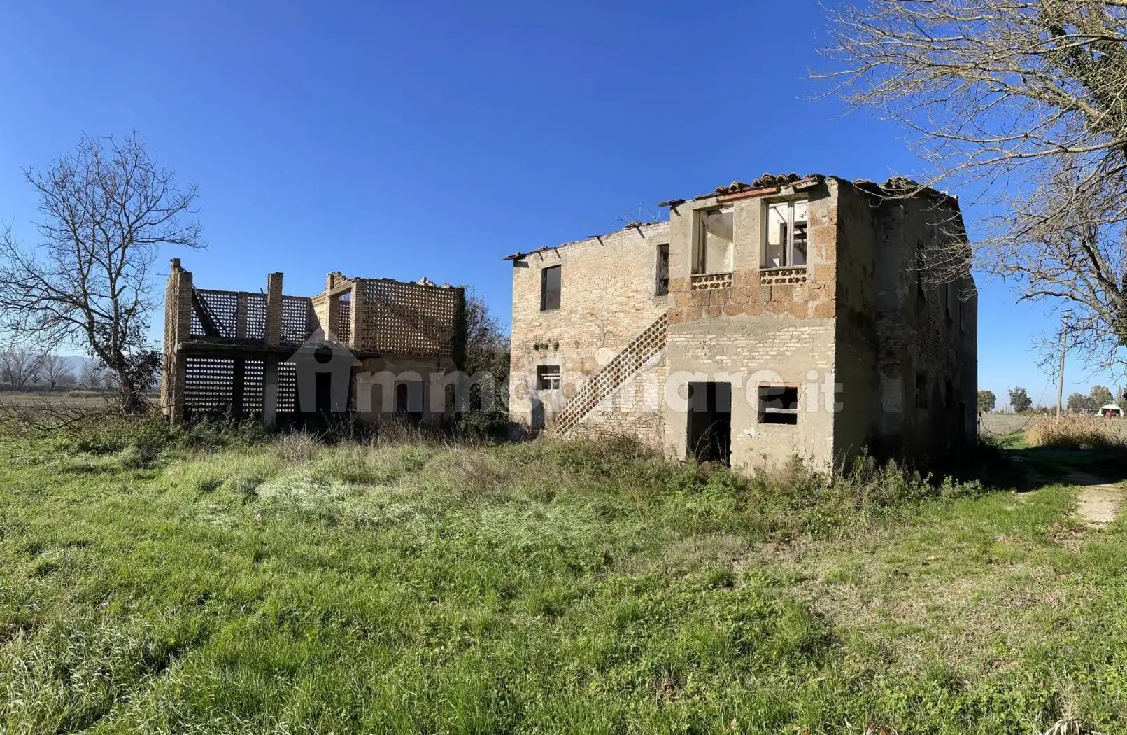 Rustico - Casale in vendita a Foligno