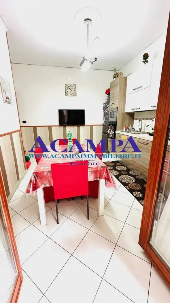 Appartamento in vendita a Napoli