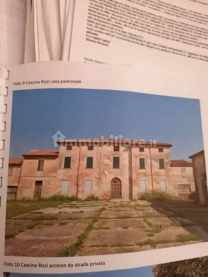 Palazzo - Edificio in vendita a Castelvetro Piacentino