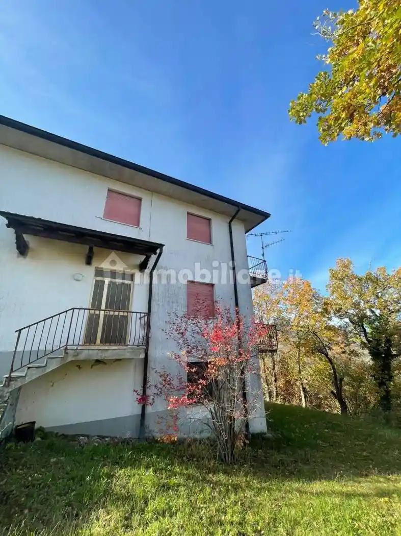 Appartamento in vendita a Vernasca