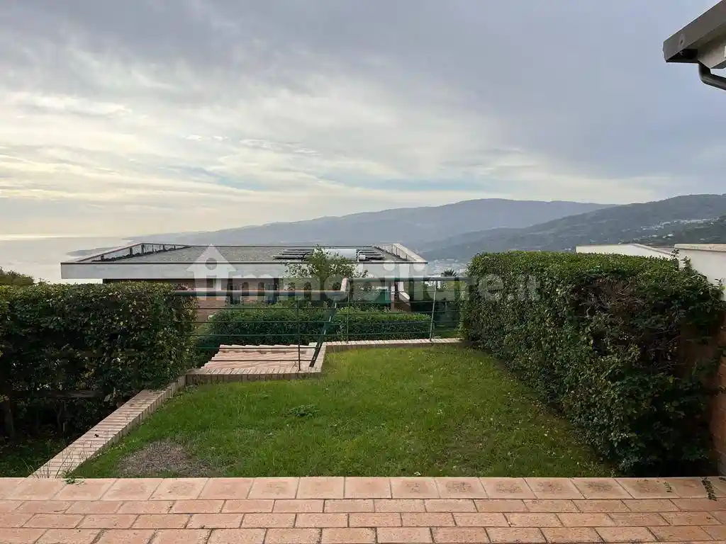 Villa in vendita a Stalettì