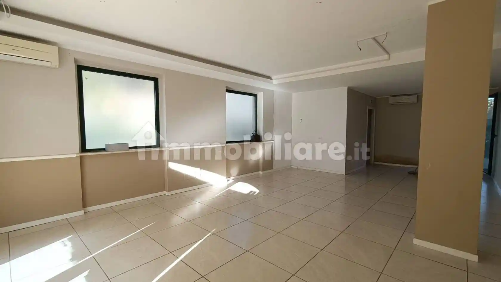 Palazzo - Edificio in vendita a Treia