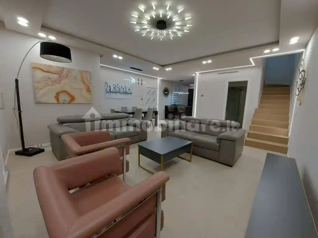 Villa in vendita a Taino