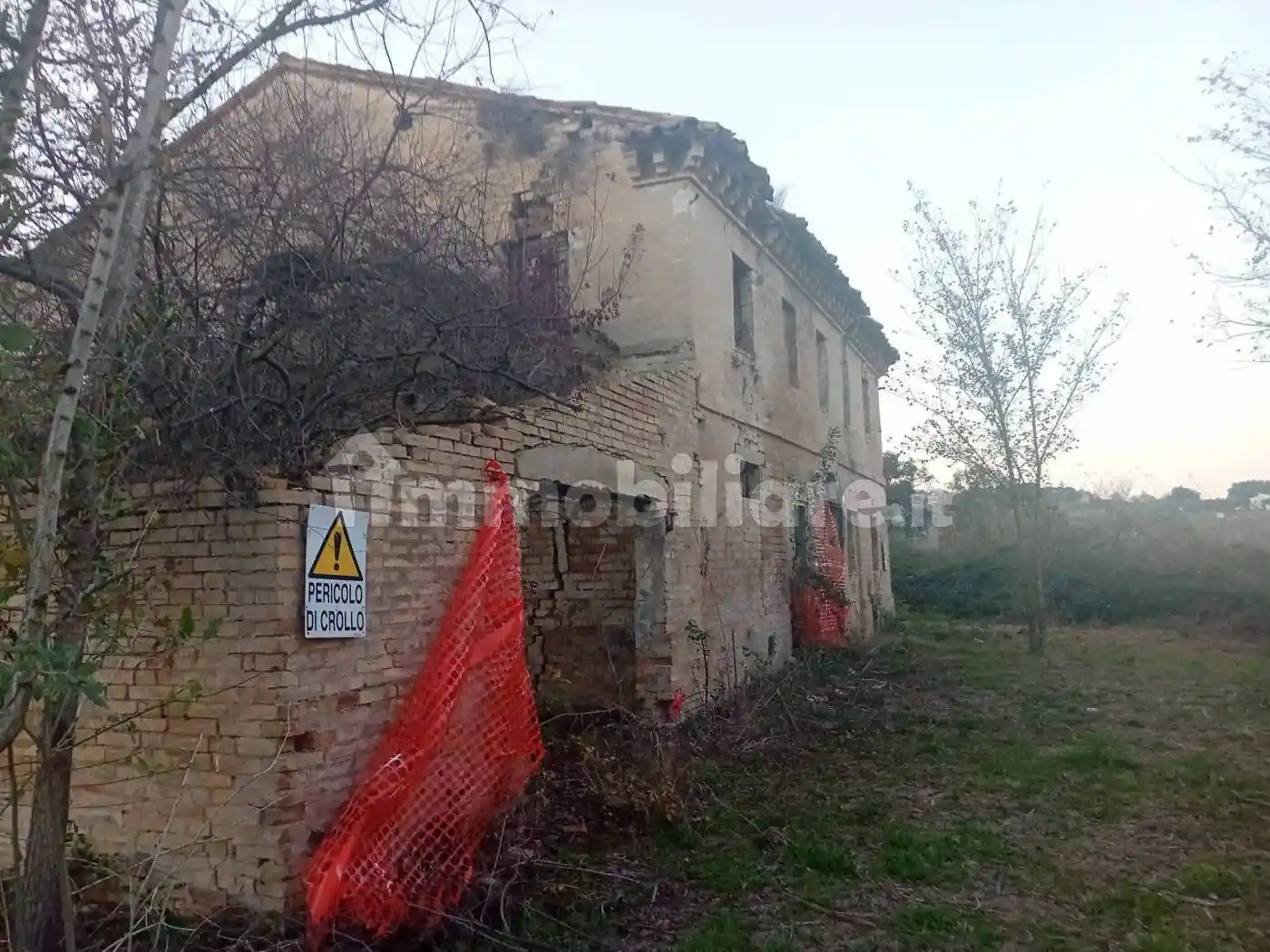 Rustico - Casale in vendita a Osimo