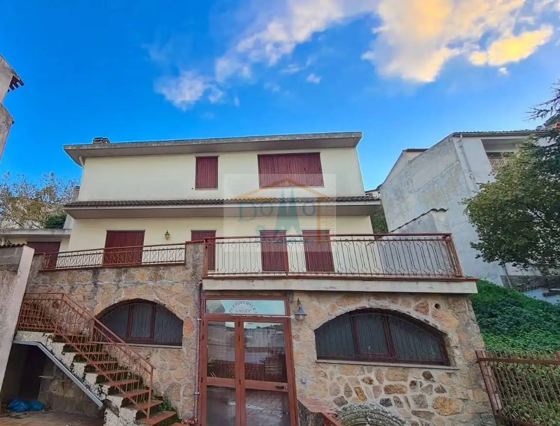 Appartamento in vendita a Bitti