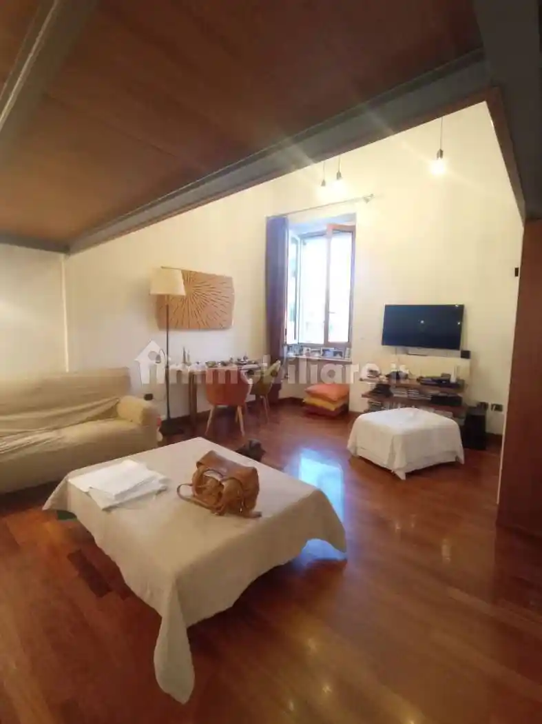 Appartamento in affitto a Napoli