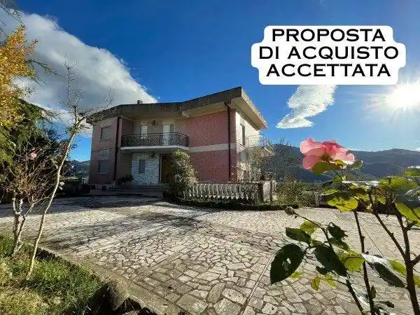 Villa in vendita a Atina