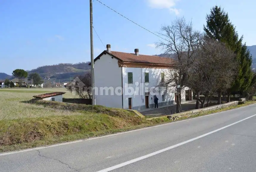 Casa indipendente in vendita a Denice