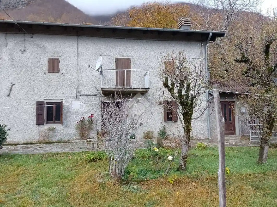 Casa indipendente in vendita a Villa Minozzo