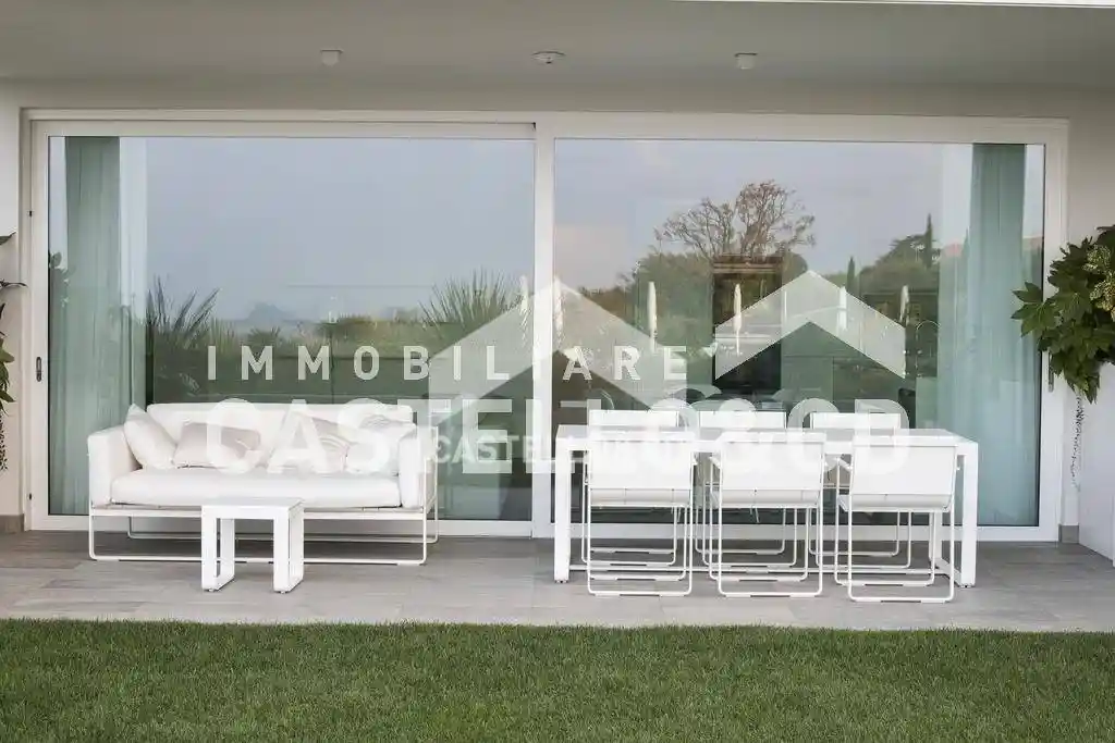 Appartamento in vendita a Padenghe sul Garda